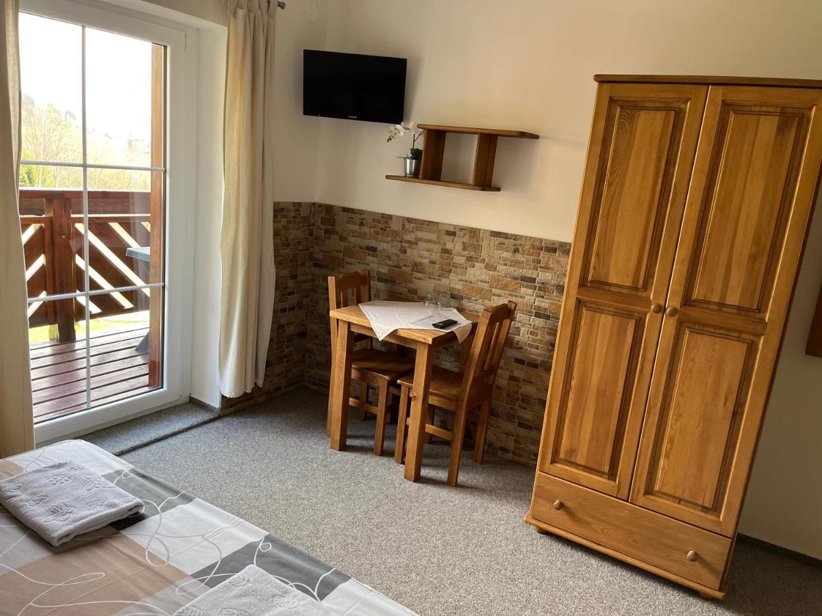 Hotel Na Planyrce Paseky nad Jizerou Exterior foto